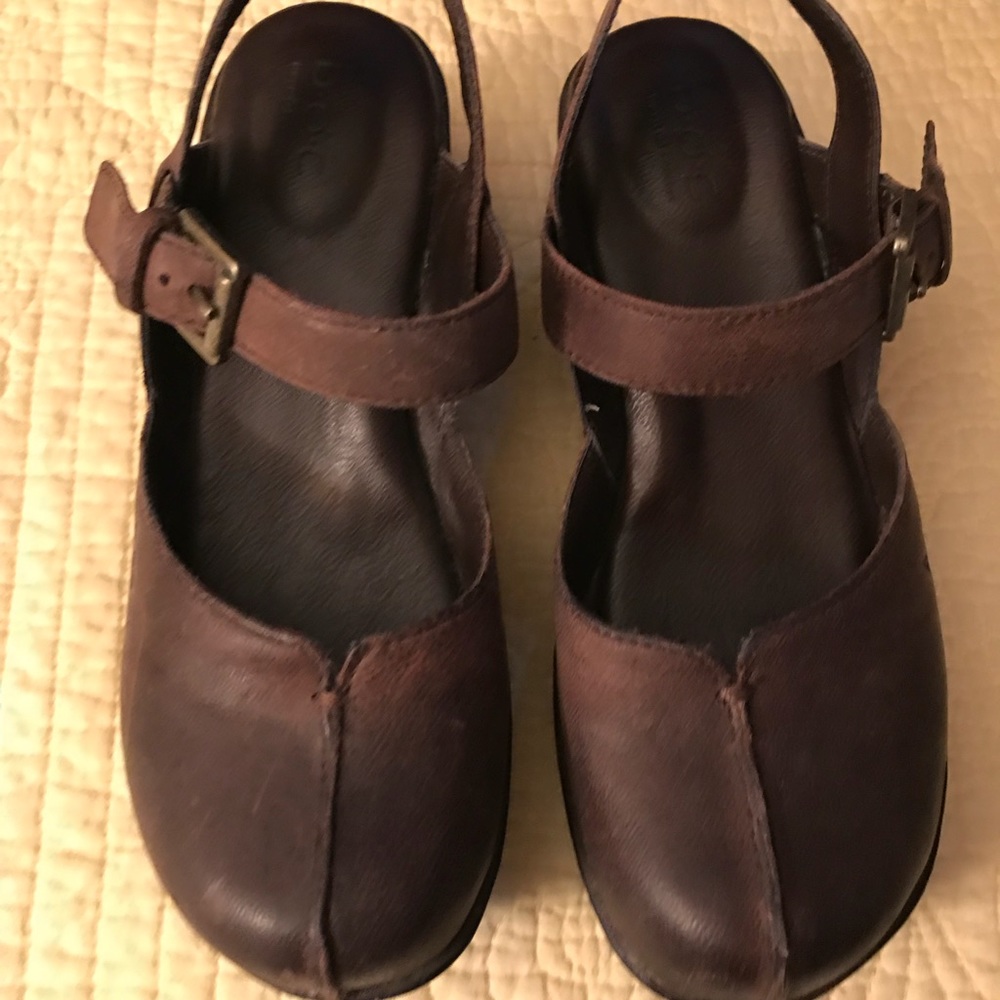 Clogs